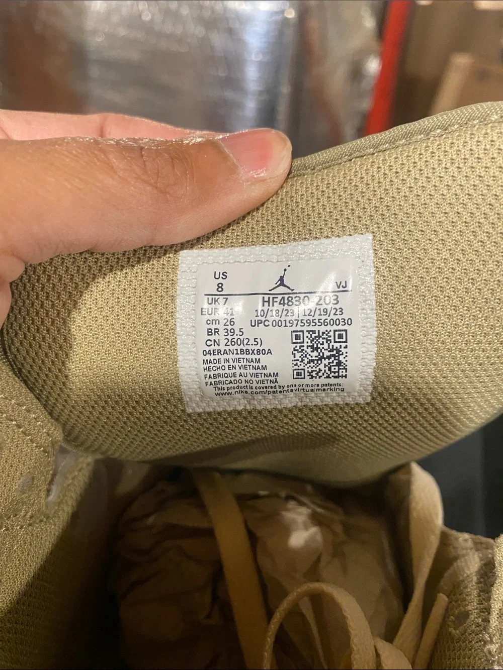 Nike Air Jordan 1 Mid Men's Sneakers - Tan / Cream